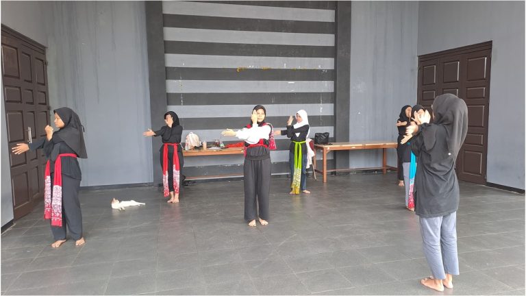 Pelatihan tari_erlazet_21.7.24 (4)