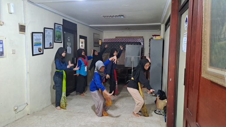 5bec23d3-17b5-4930-9f55-995923962669