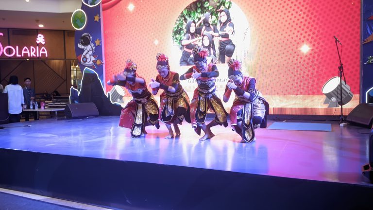 6f357973-2a9a-4da6-a409-e7752fa84267