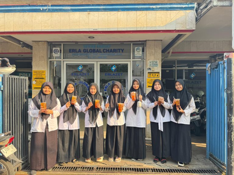 bf28dc25-4201-4d26-b50d-be8435f3320f