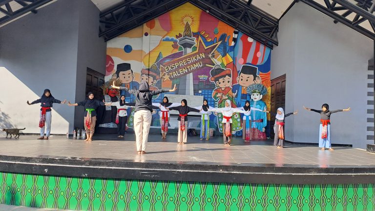 5f118993-a1fd-483b-bb7e-eef4cff9251b