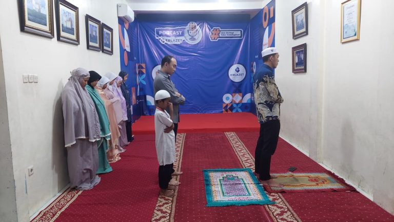 bdac112a-8e68-453c-b270-2a159bea6f09