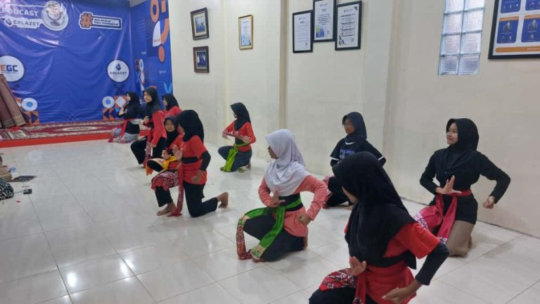 Pelatihan tari_erlazet_20.9.25 (1)