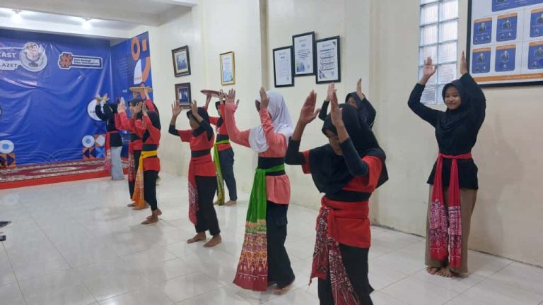 Pelatihan tari_erlazet_20.9.25 (4)