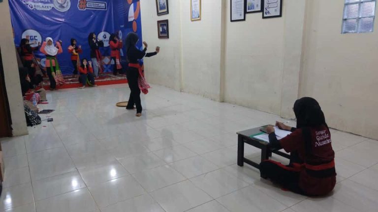 Pelatihan tari_erlazet_20.9.25 (7)