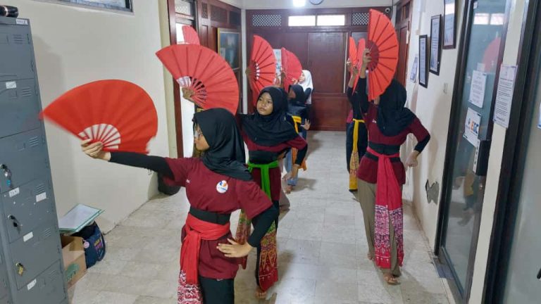 Pelatihan tari_erlazet_03.10.25 (3)