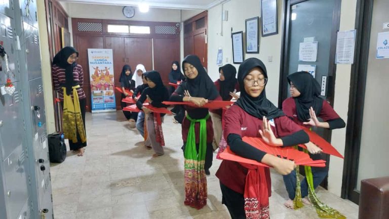 Pelatihan tari_erlazet_03.10.25 (6)
