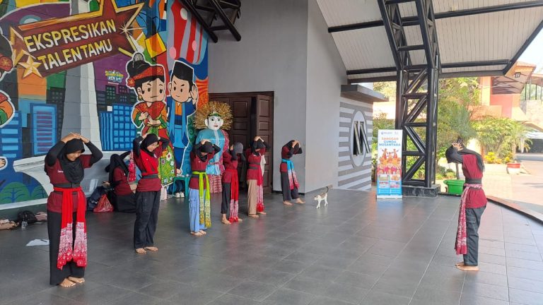 Pelatihan tari_erlazet_12.10.25 (2)