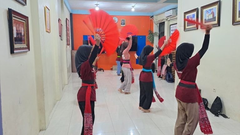 Pelatihan tari_erlazet_25.10.25 (1)