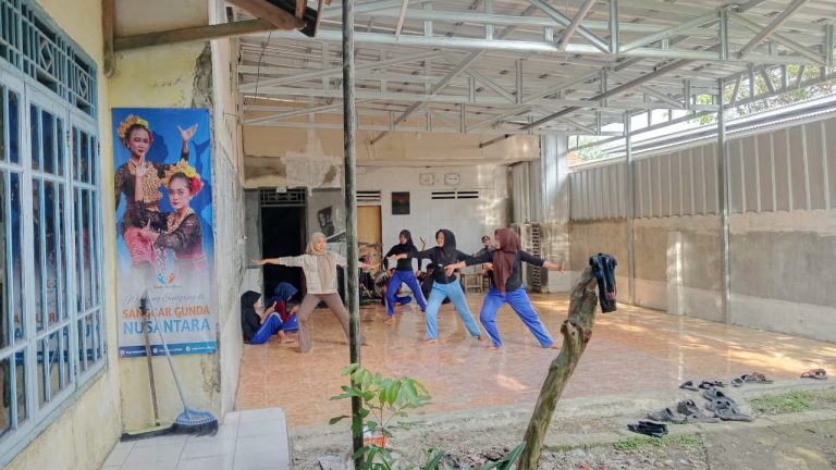 Pelatihan Tari_caka_02.11.25 (5)