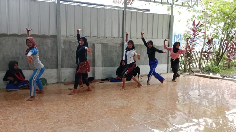Pelatihan Tari_caka_15.11.25 (8)