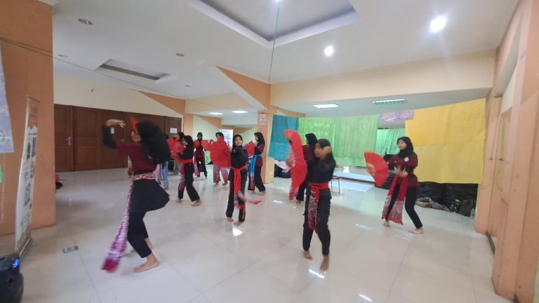 Pelatihan tari_erlazet_16.11.25 (4)