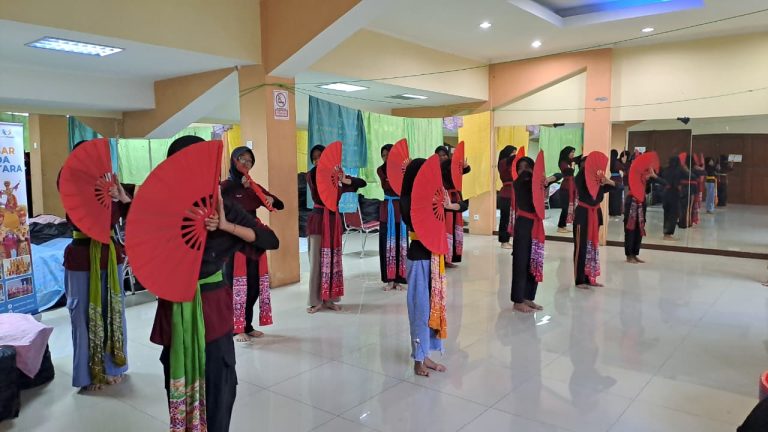 Pelatihan tari_erlazet_16.11.25 (5)