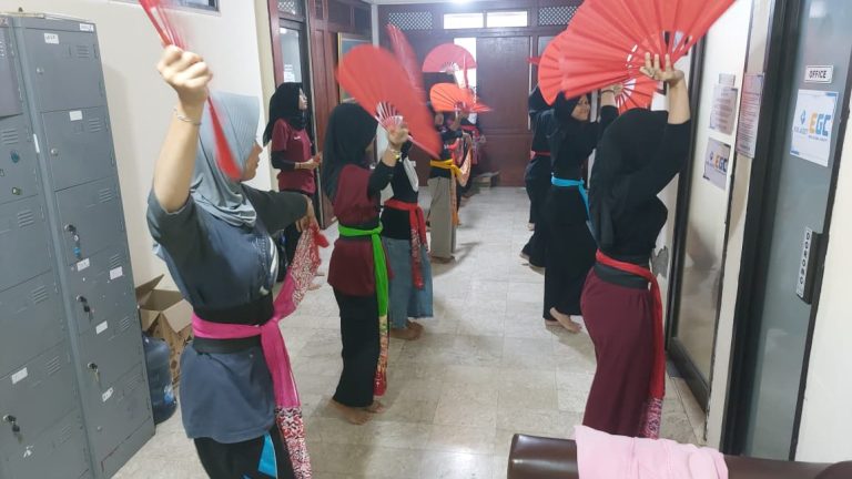 Pelatihan tari_erlazet_21.11.25 (2)