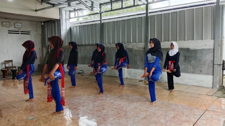 tari, latihan tari, tari tradisional, pelatihan tari karawang, sanggar tari karawang