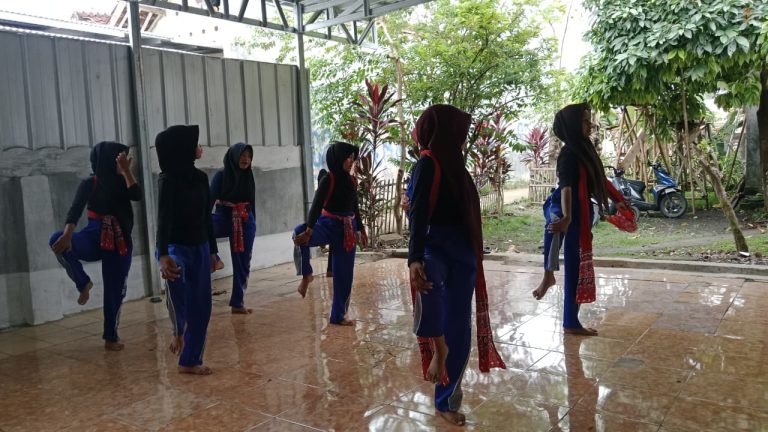 tari, latihan tari, tari tradisional, pelatihan tari karawang, sanggar tari karawang