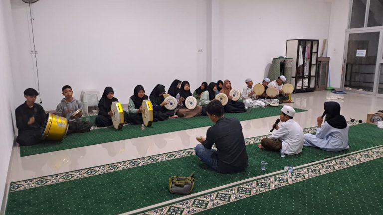 Hadroh, latihan hadroh, sholawat hadroh, musik hadroh, hadroh jakarta timur