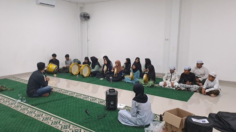 Hadroh, latihan hadroh, sholawat hadroh, musik hadroh, hadroh jakarta timur