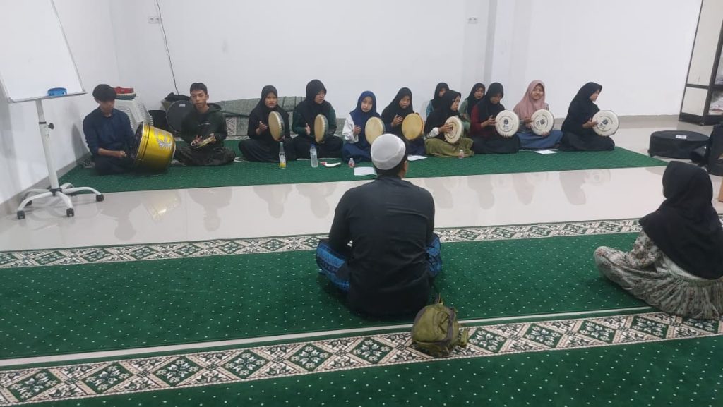 Hadroh, latihan hadroh, tim hadroh jakarta, hadroh jakarta timur, tim hadroh jakarta timur