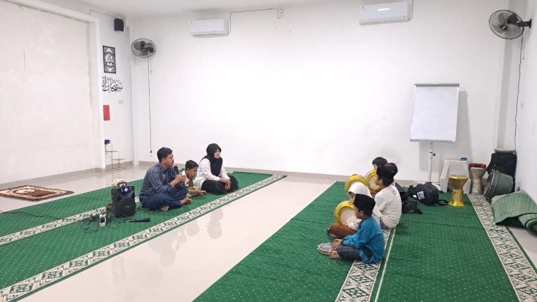 hadroh, latihan hadroh, hadroh jakarta timur, pelatihan hadroh, hadroh pondok kelapa, tim hadroh jakarta timur