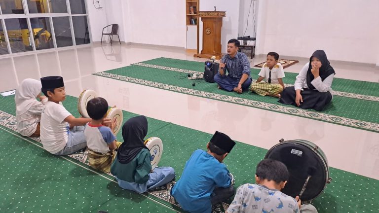 hadroh, latihan hadroh, hadroh jakarta timur, pelatihan hadroh, hadroh pondok kelapa, tim hadroh jakarta timur