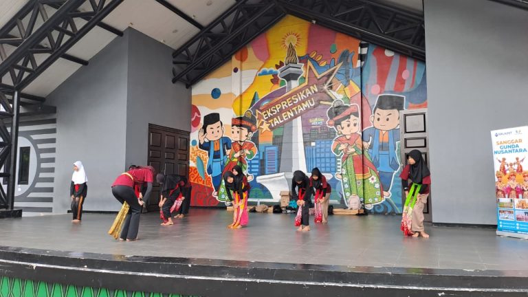 tari, sanggar tari, kelas tari, latihan tari, sanggar tari jakarta timur, tari tradisional