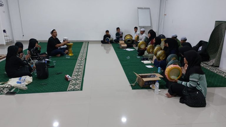 hadroh, latihan hadroh, pelatihan hadroh, hadroh jakarta timur, hadroh pondok kelapa, hadroh duren sawit
