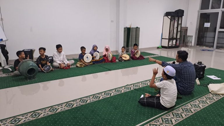 hadroh, latihan hadroh, tim hadroh, hadroh jakarta timur, latihan hadroh pondok kelapa, hadroh pondok kelapa