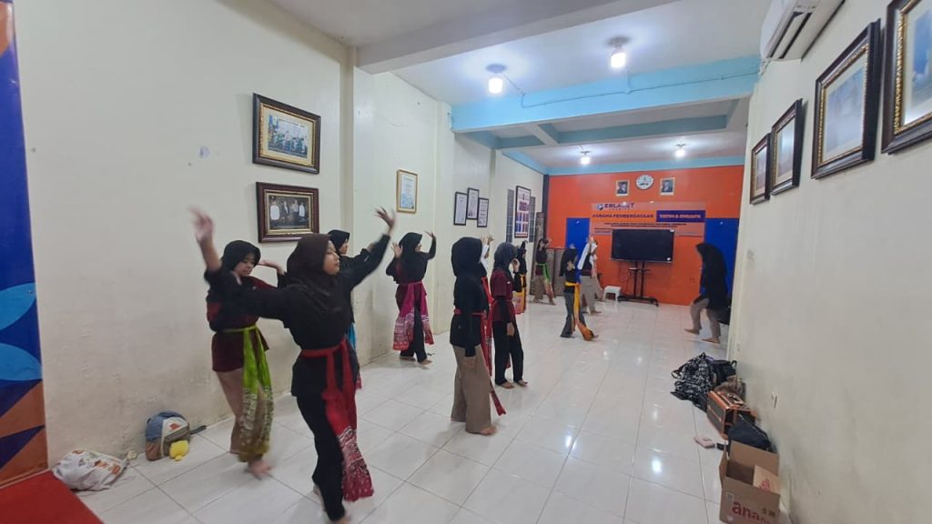 tari, sanggar tari, seni tari, latihan tari, sanggar tari jakarta timur, sanggar tari pondok kelapa