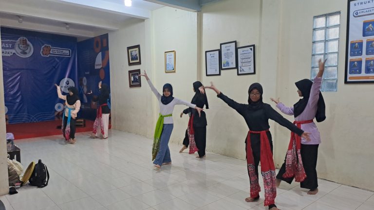 tari, kelas tari,latihan tari, kelas tari tradisional, sanggar tari, sanggar tari jakarta timur