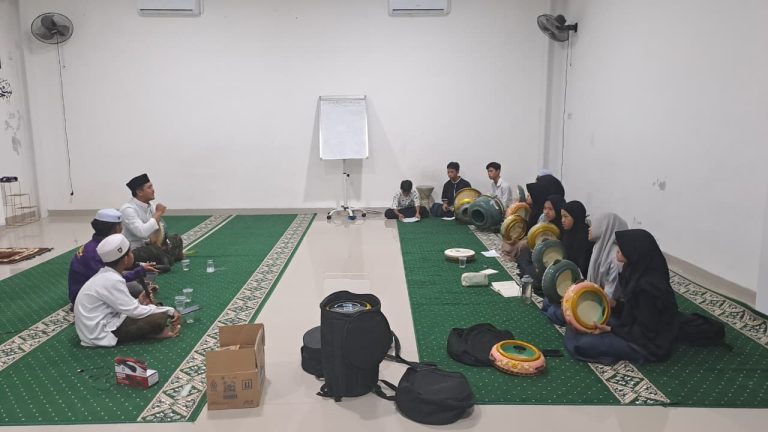 hadroh, latihan hadroh, hadroh pondok kelapa, hadroh jakarta timur, musik religi hadroh, pelatihan hadroh yatim