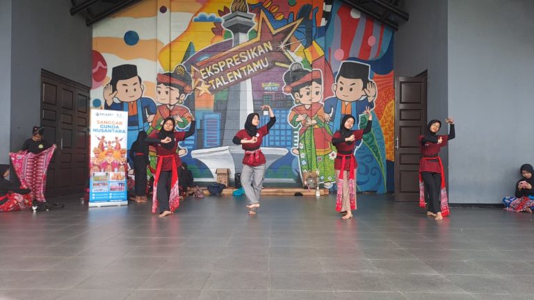 tari, sanggar tari, tari tradisional, latihan tari, sanggar jakarta timur, sanggar pondok kelapa