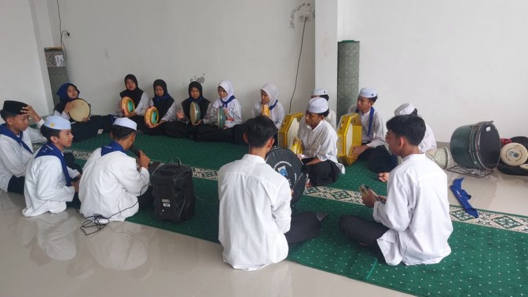 hadroh, latihan hadroh, tim hadroh jakarta, hadroh pondok kelapa, hadroh yayasan