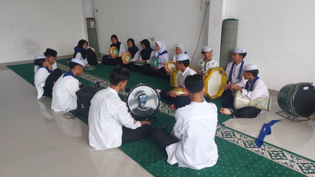 hadroh, latihan hadroh, tim hadroh jakarta, hadroh pondok kelapa, hadroh yayasan