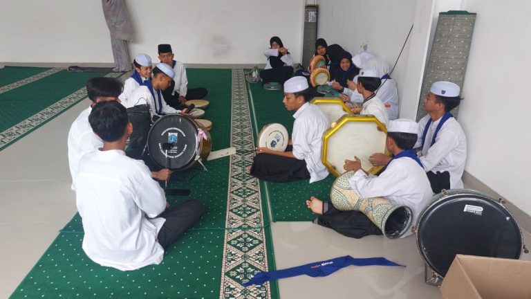 hadroh, latihan hadroh, tim hadroh jakarta, hadroh pondok kelapa, hadroh yayasan