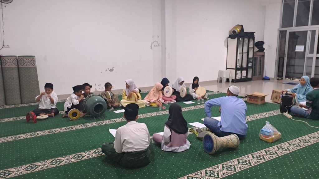 hadroh, latihan hadroh, hadroh jakarta, tim hadroh saguntara, hadroh sanggar gunda nusantara, hadroh yayasan yatim