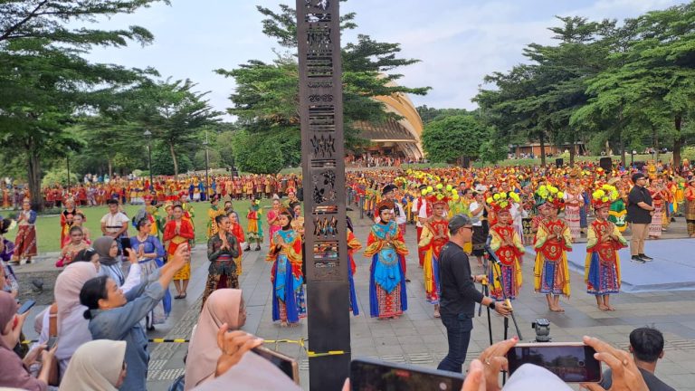 tari betawi, tari tradisional, sanggar tari, penampilan tari, tim tari saguntara