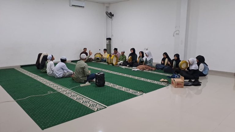 hadroh, latihan hadroh, hadroh jakarta timur, hadroh jakarta, hadroh yatim