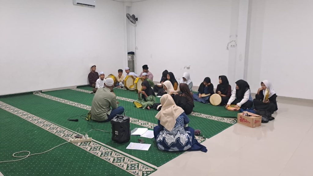 hadroh, latihan hadroh, hadroh jakarta timur, hadroh jakarta, hadroh yatim