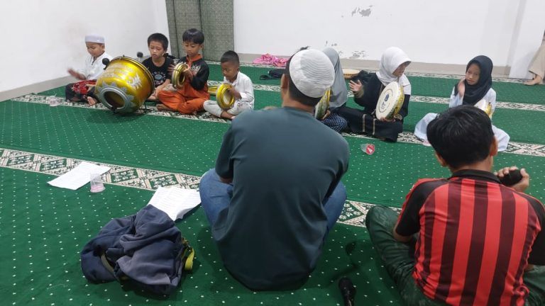 hadroh, mushola, majlis hadroh, latihan hadroh hadroh jakarta timur