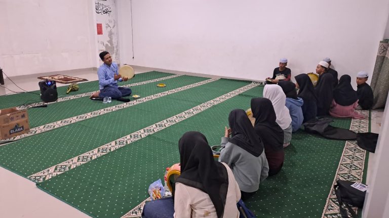 Pembinaan Hadroh, Musik Religi Islami, Erlazet Charity, Anak Yatim Piatu, Sholawat Ya Muhammad, Pelatihan Seni Musik Islami
