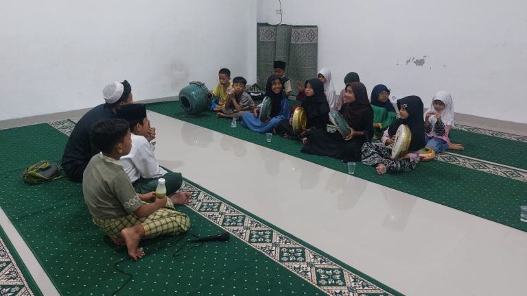 Pembinaan Hadroh, Musik Islami, Erlazet Charity, Anak Yatim Piatu, Sholawat Sholatullah Salamullah, Pelatihan Hadroh Jakarta Timur