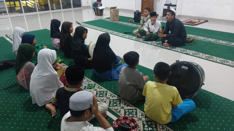 Pembinaan Hadroh, Musik Islami, Erlazet Charity, Anak Yatim Piatu, Sholawat Sholatullah Salamullah, Pelatihan Hadroh Jakarta Timur