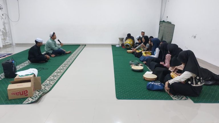 Pembinaan Hadroh, Musik Islami, Erlazet Charity, Anak Yatim, Sholawat Ya Sayyida Sadat, Seni Hadroh Indonesia