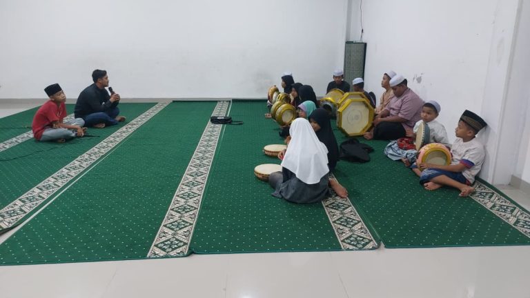 Pembinaan Hadroh, Musik Islami, Erlazet Charity, Anak Yatim Binaan, Sholawat Mahalul Qiyam, Seni Hadroh Indonesia