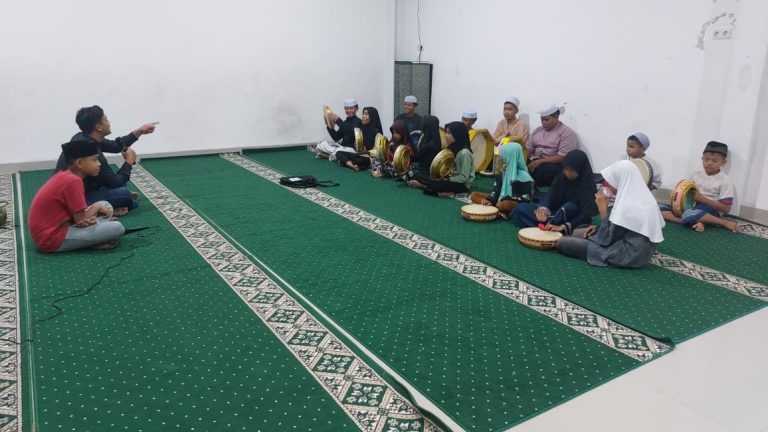 Pembinaan Hadroh, Musik Islami, Erlazet Charity, Anak Yatim Binaan, Sholawat Mahalul Qiyam, Seni Hadroh Indonesia