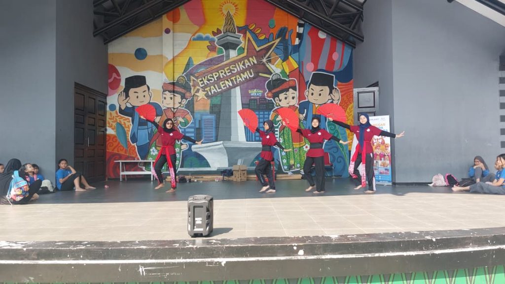 Pelatihan Seni Tari, Erlazet Charity, Pembinaan Anak Yatim, Tari Lenggang Nyai, Tari Nusantara, Seni Budaya Indonesia