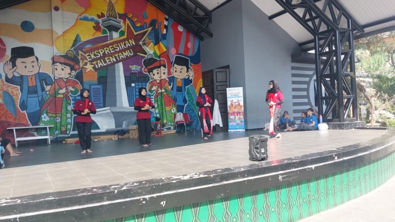 Pelatihan Seni Tari, Erlazet Charity, Pembinaan Anak Yatim, Tari Lenggang Nyai, Tari Nusantara, Seni Budaya Indonesia