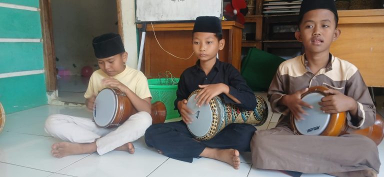 Pembinaan Marawis, Musik Islami, Erlazet Charity, Anak Yatim Binaan, Sholawat Ya Thoyba, MPY Jatinunggal Bogor