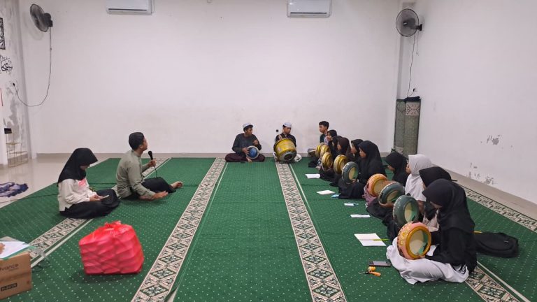 Pembinaan Hadroh, Musik Islami, Erlazet Charity, Anak Yatim Binaan, Sholawat Nabi Muhammad Mataharinya Dunia, Seni Hadroh Indonesia